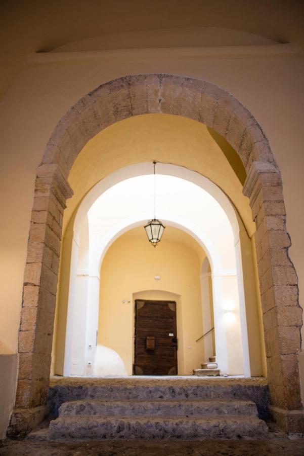 Dimora De Matera Luxury Suites Cosenza Exterior foto