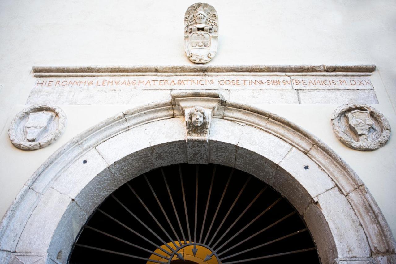 Dimora De Matera Luxury Suites Cosenza Exterior foto