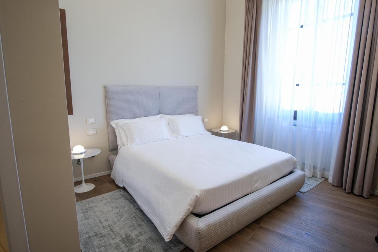 Dimora De Matera Luxury Suites Cosenza Exterior foto