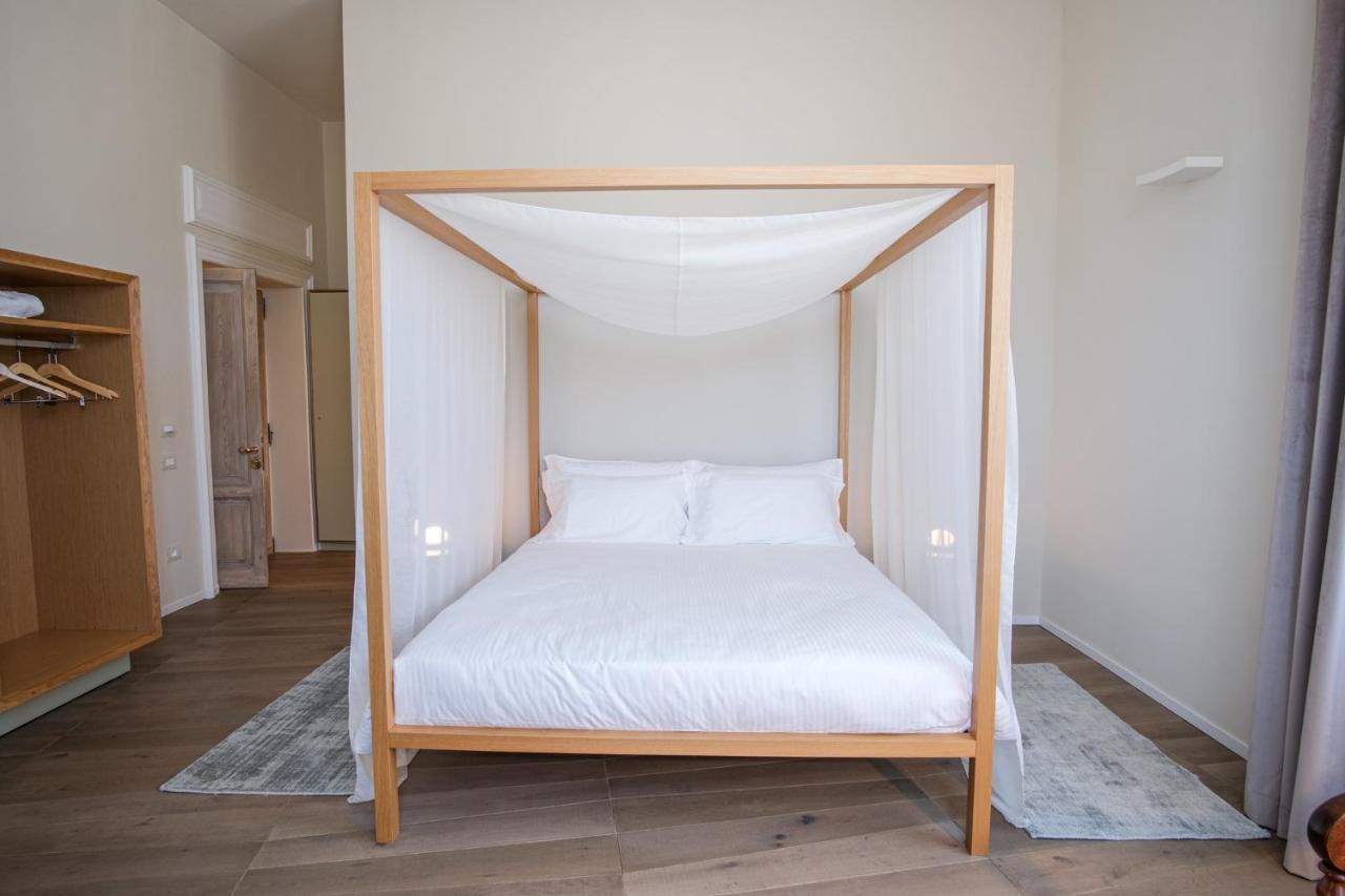 Dimora De Matera Luxury Suites Cosenza Exterior foto